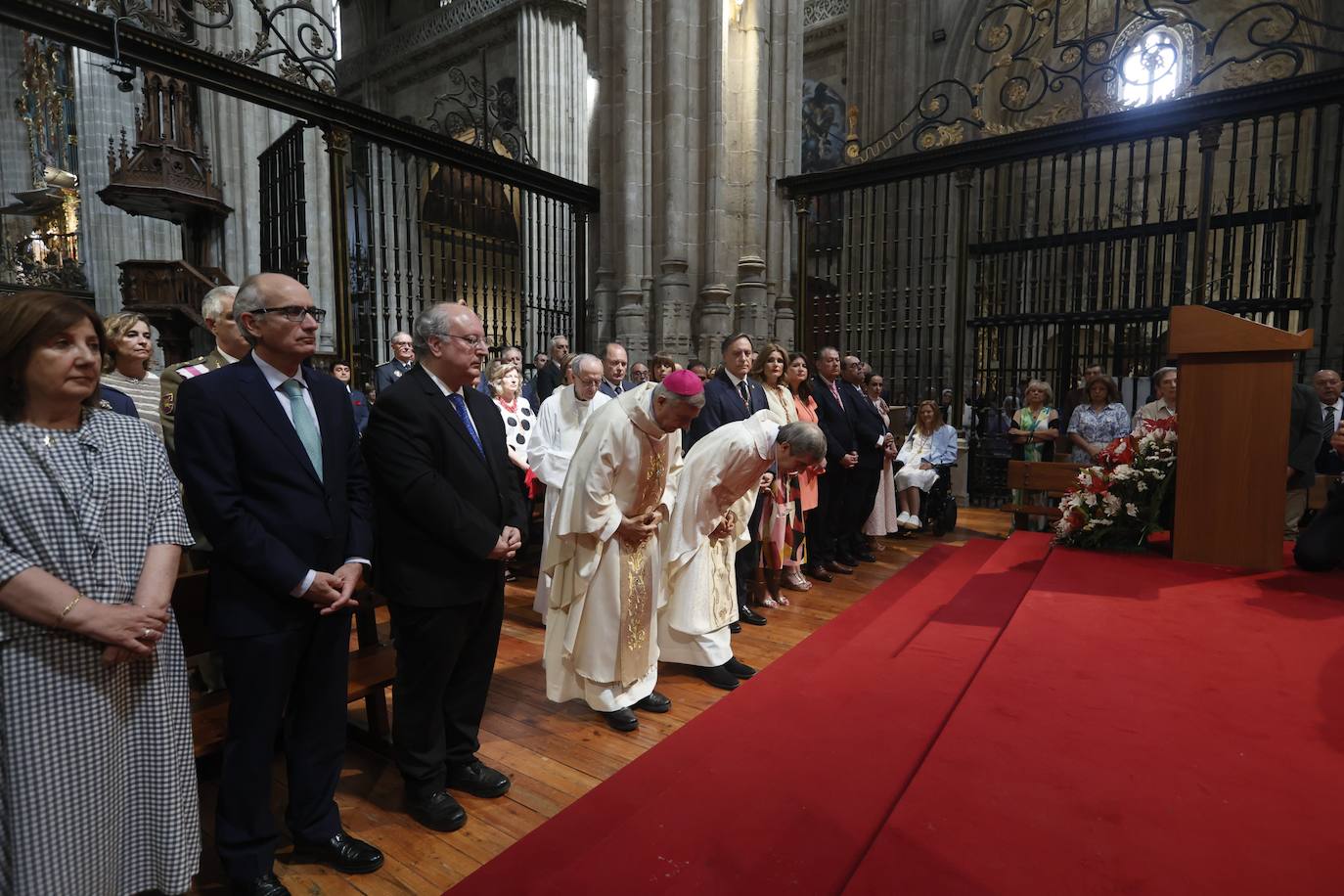 La Catedral acoge la tradicional y emotiva misa en honor a San Juan de Sahagún