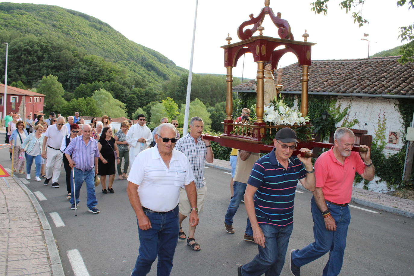 Montemayor del Río acompaña a San Antonio en la víspera de su fiesta