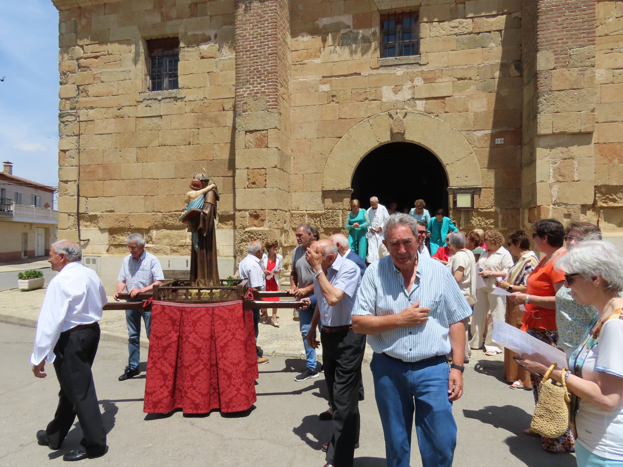 San Antonio de Padua llena de fiesta Moríñigo