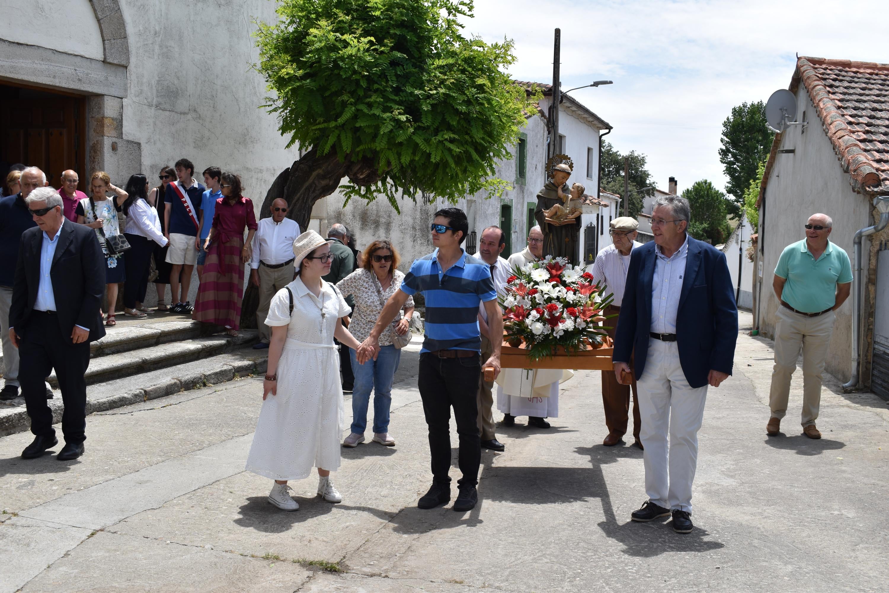 Sones charros y procesión en honor al patrón en Beleña
