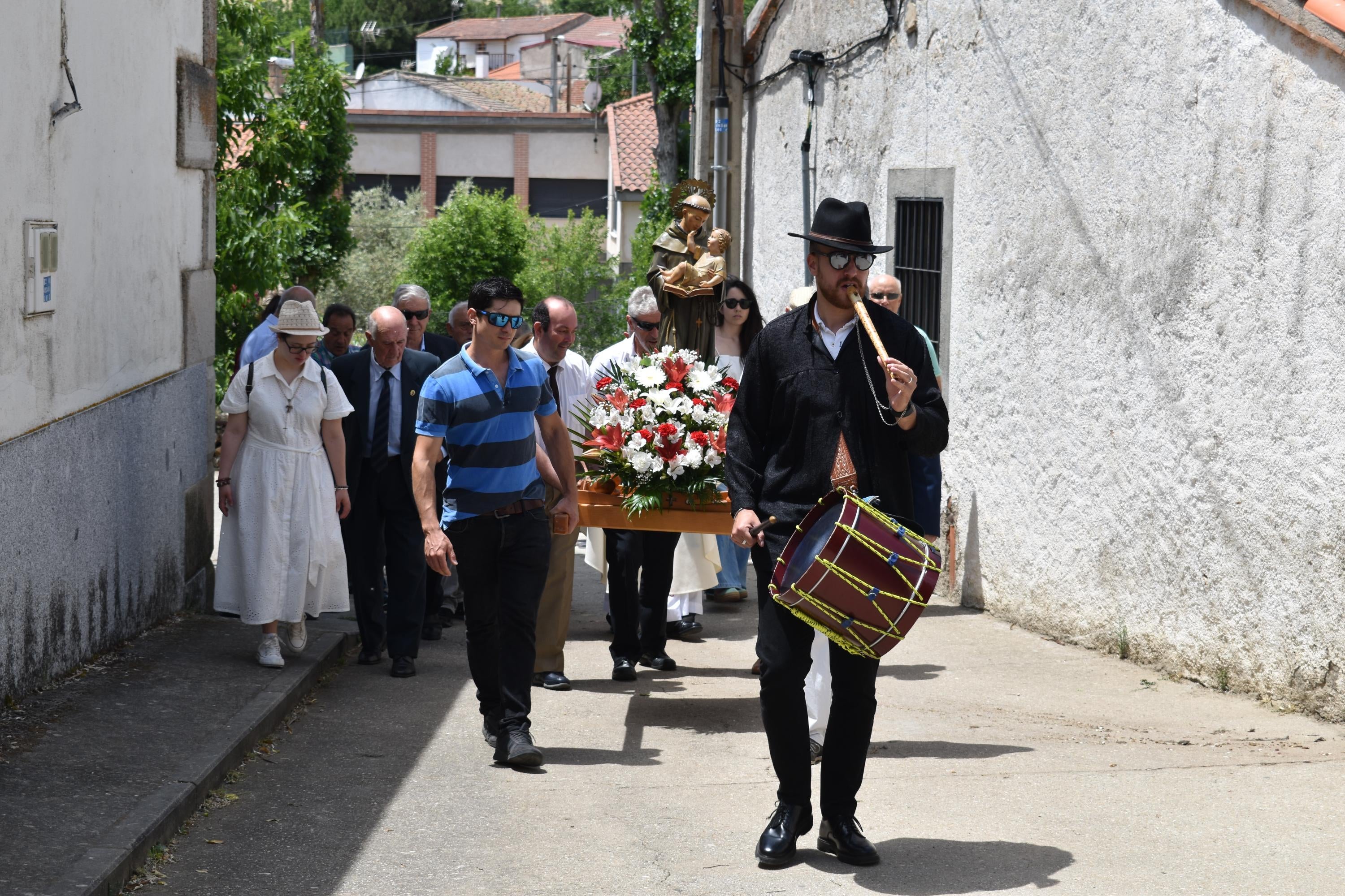 Sones charros y procesión en honor al patrón en Beleña