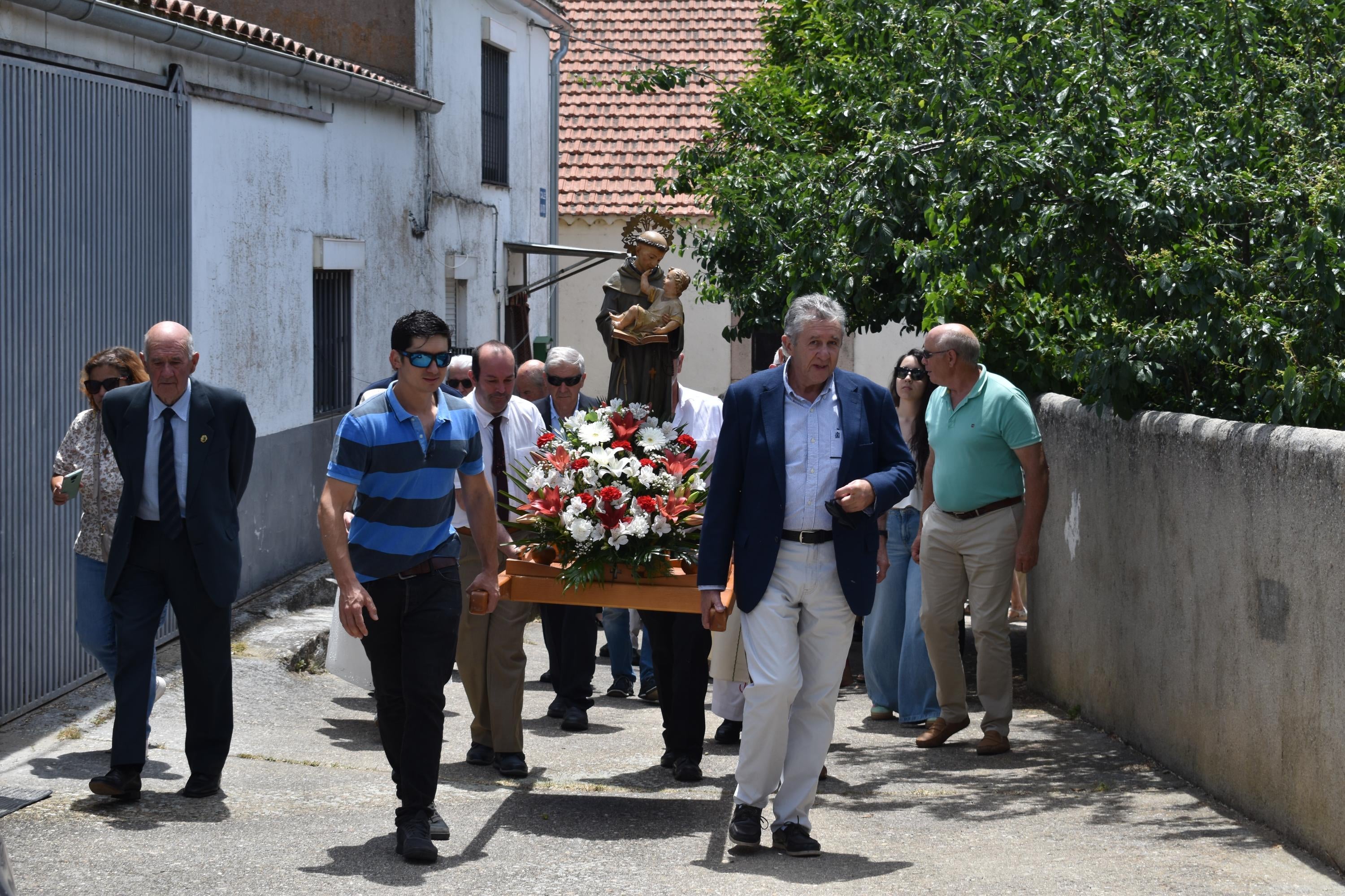 Sones charros y procesión en honor al patrón en Beleña