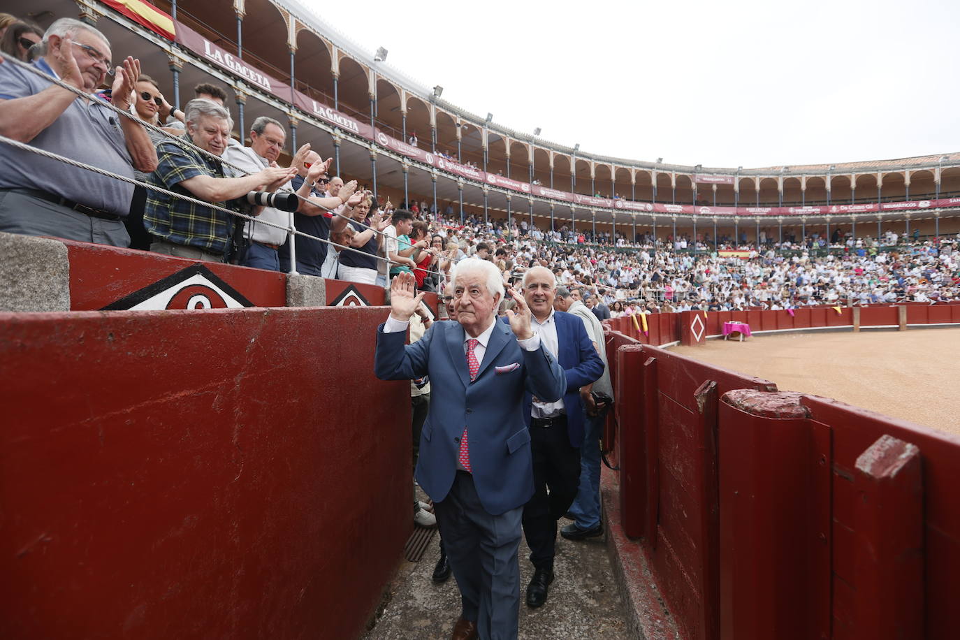 Una ovación inolvidable: La Glorieta, rendida al maestro de maestros
