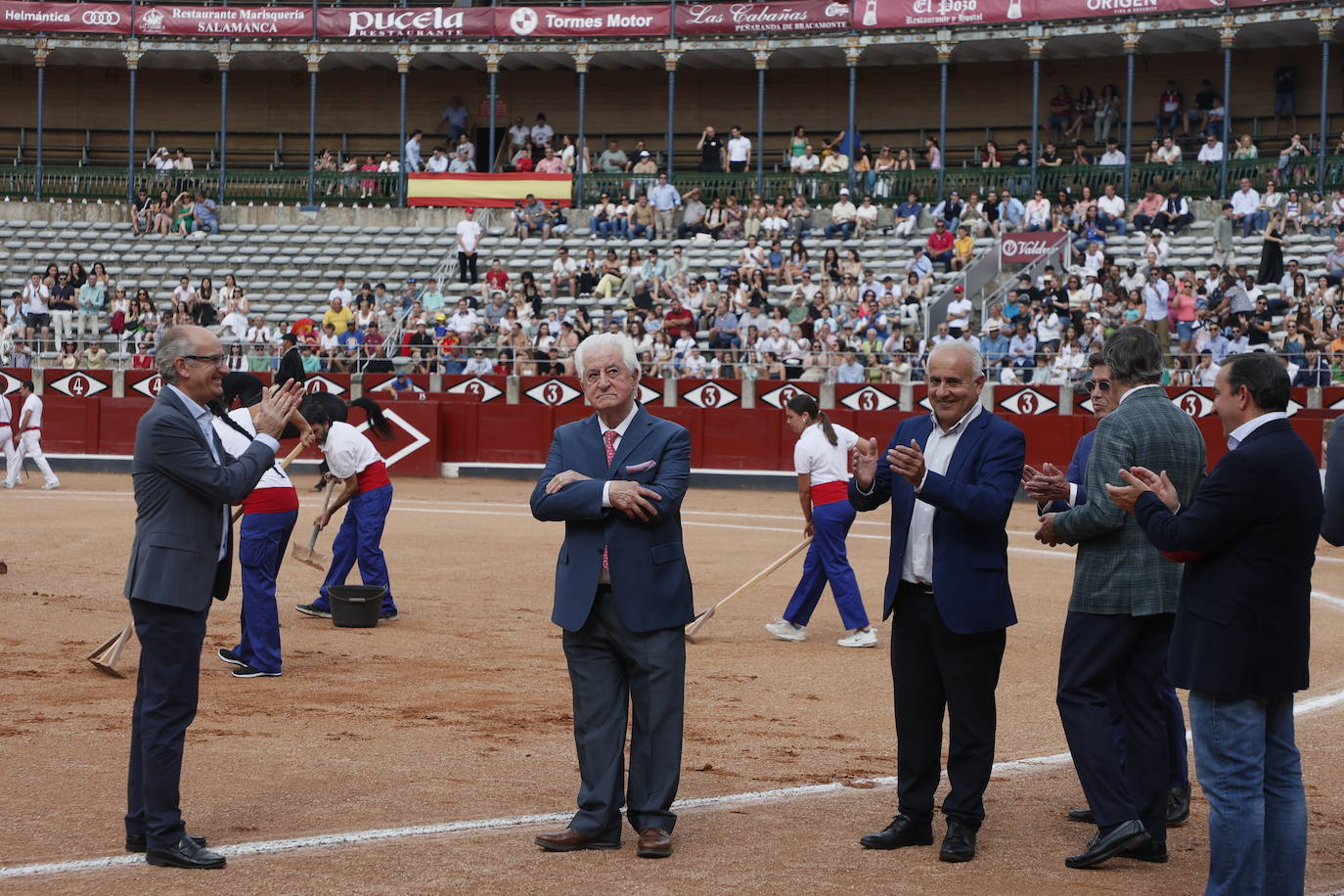 Una ovación inolvidable: La Glorieta, rendida al maestro de maestros