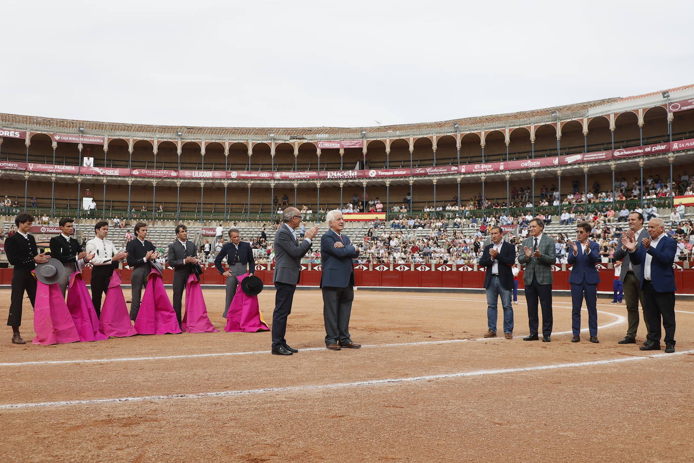 Una ovación inolvidable: La Glorieta, rendida al maestro de maestros