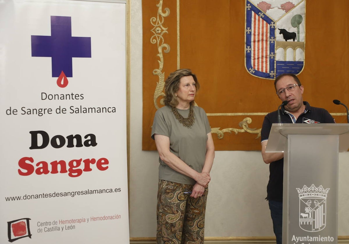 Vega Villar y Fernando Barbero, en el Salón de Recepciones.