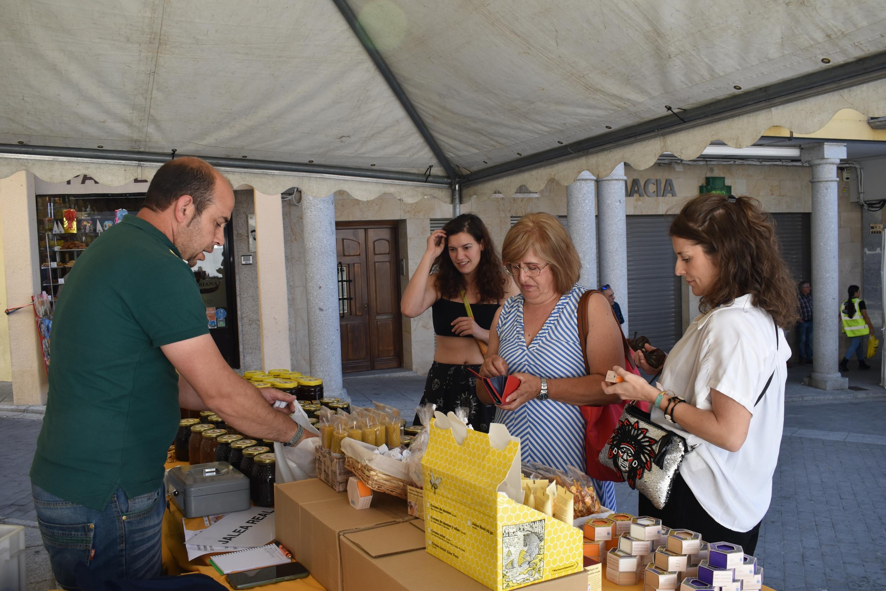 Sin animales, pero con esencia en la Feria de San Antonio de Alba de Tormes