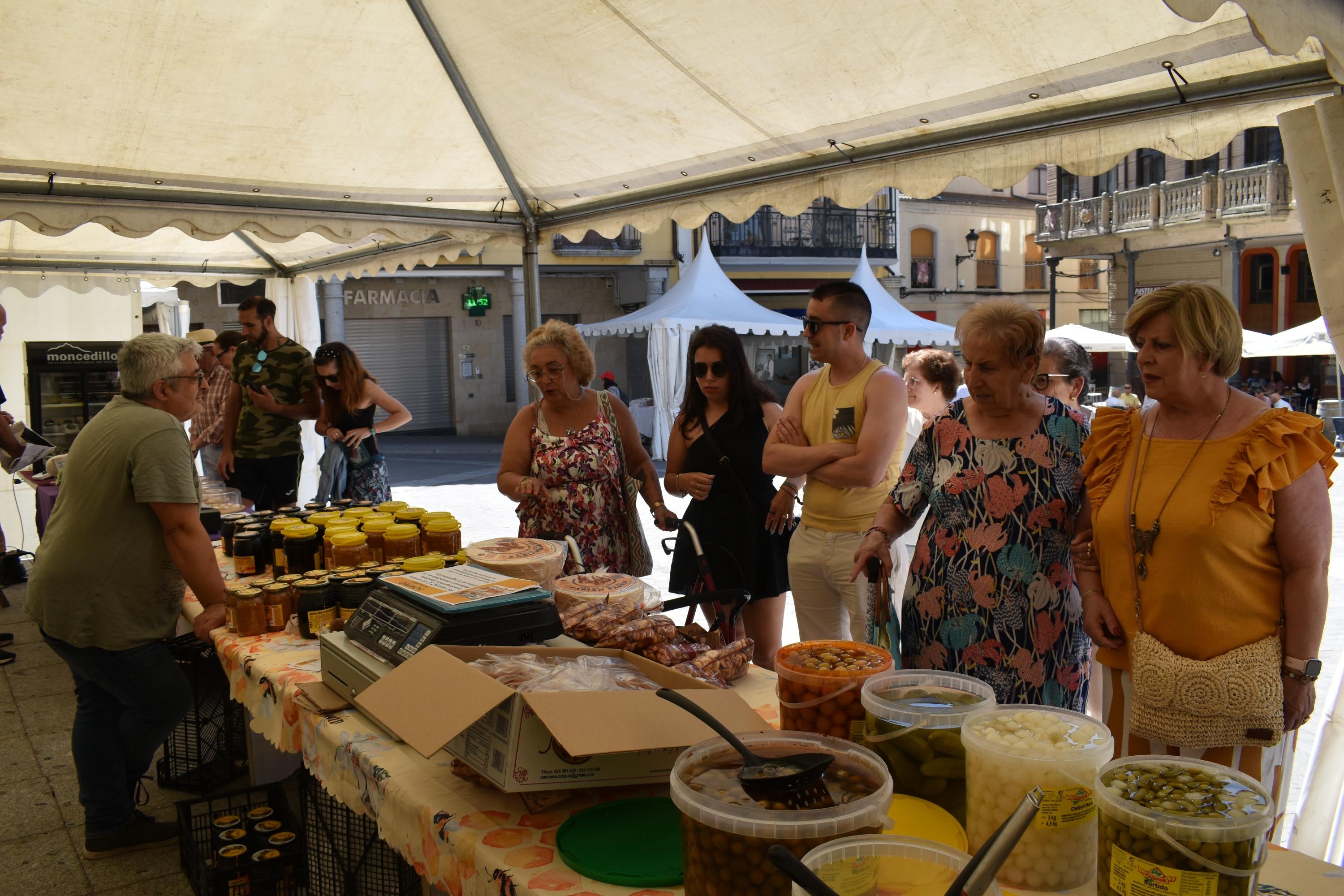 Sin animales, pero con esencia en la Feria de San Antonio de Alba de Tormes