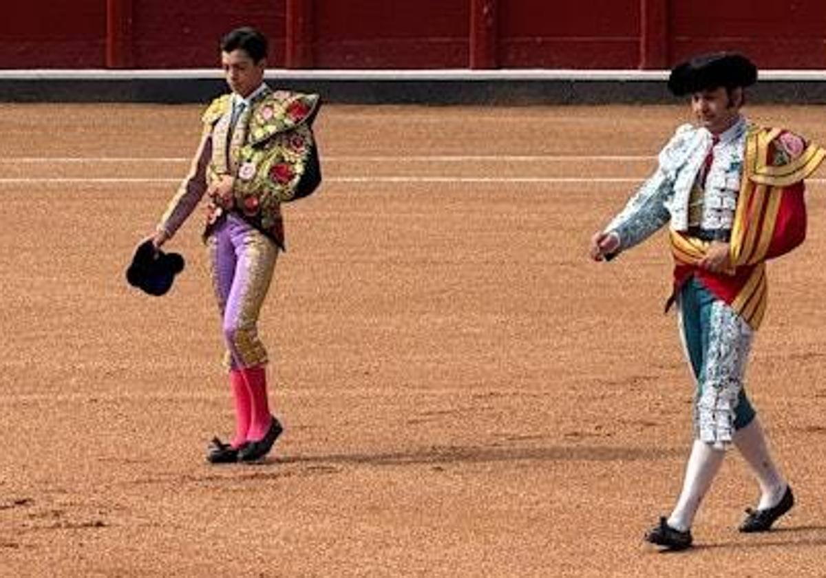 Imagen del paseíllo protagonizado por Marco Pérez y Morante en la tarde de este sábado, 14 de junio, en La Glorieta.