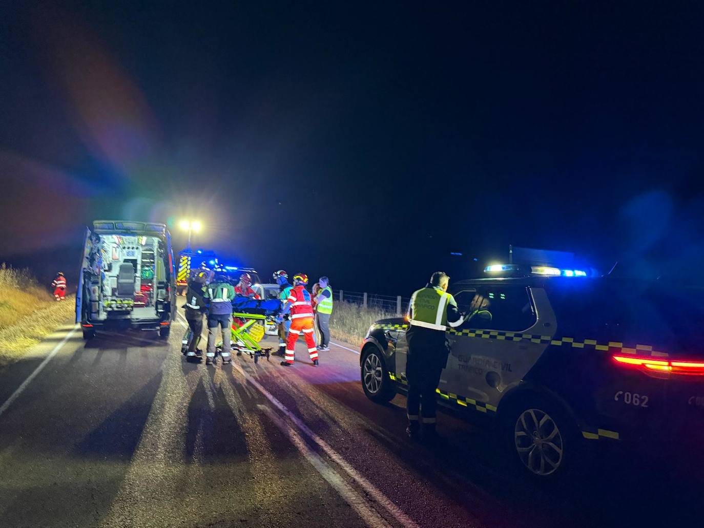 Gravísimo accidente en Sando: un conductor en estado crítico tras perder el control de su vehículo y salirse de la vía