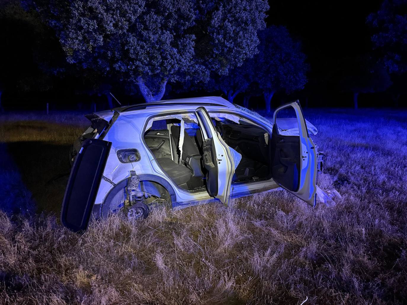 Gravísimo accidente en Sando: un conductor en estado crítico tras perder el control de su vehículo y salirse de la vía