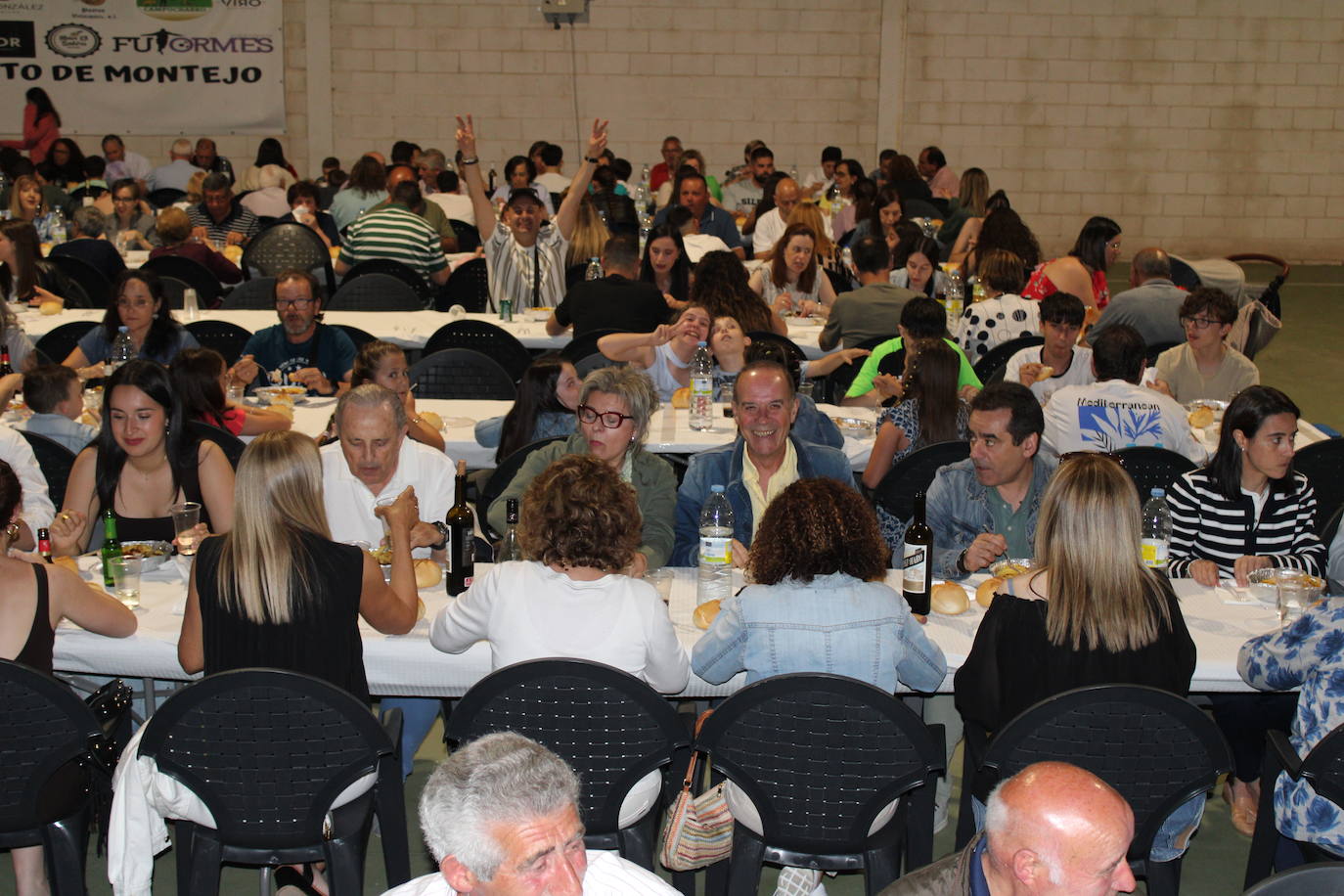 Cena y verbena para despedir la fiesta en Montejo