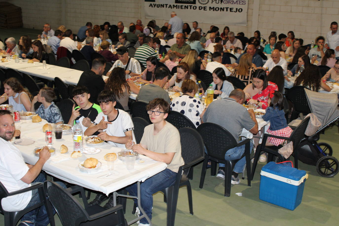 Cena y verbena para despedir la fiesta en Montejo
