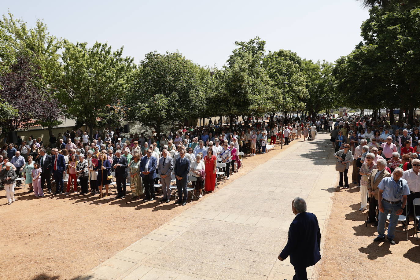 Tejares rinde homenaje a su virgen