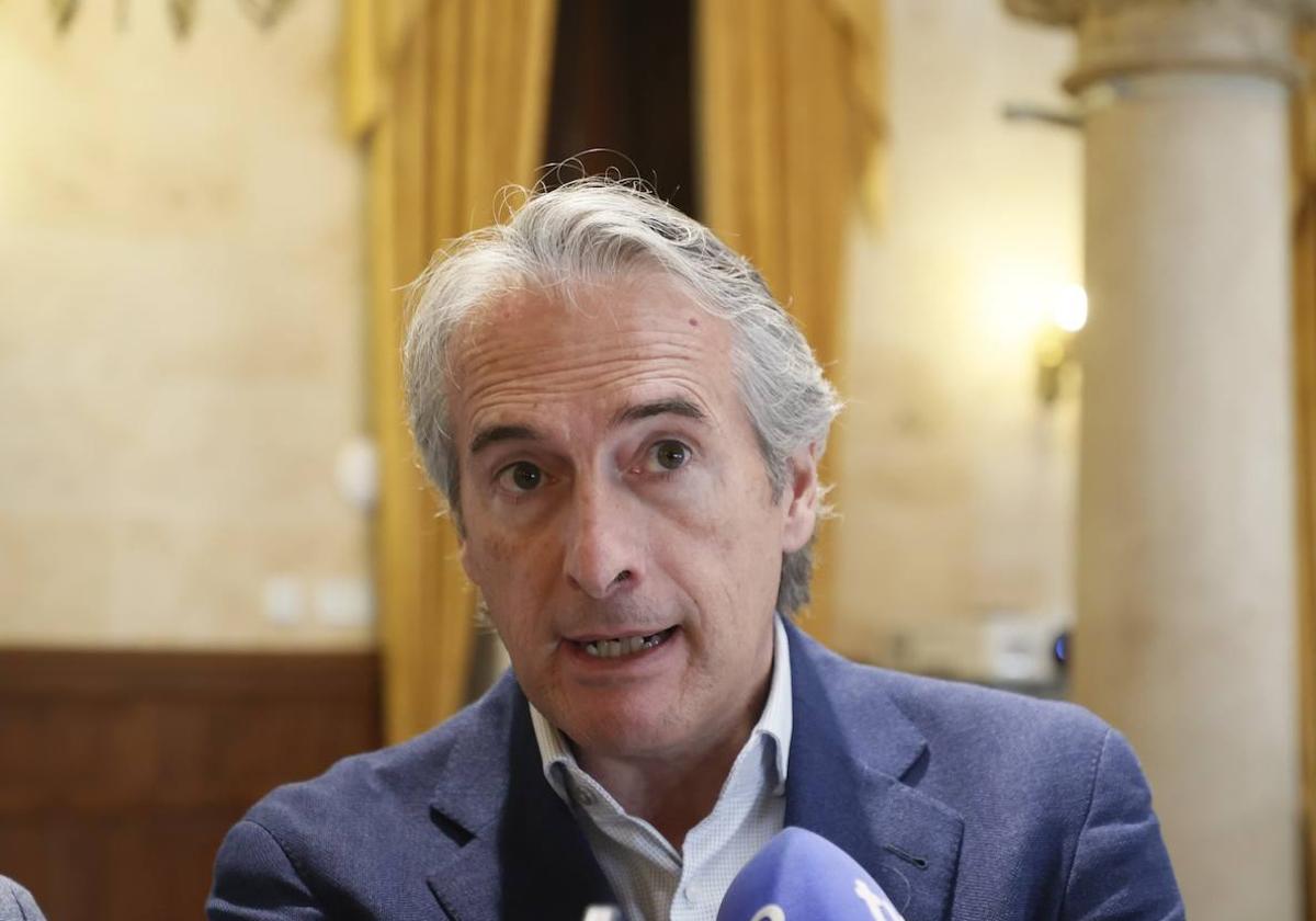 Íñigo de la Serna, en el encuentro con empresarios en el Casino de Salamanca este martes.