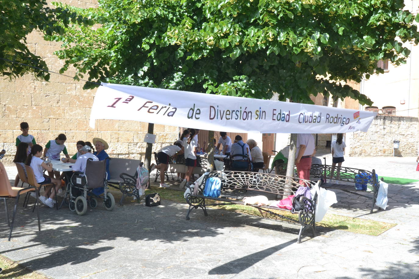 Ciudad Rodrigo acoge la primera feria de la diversión sin edad