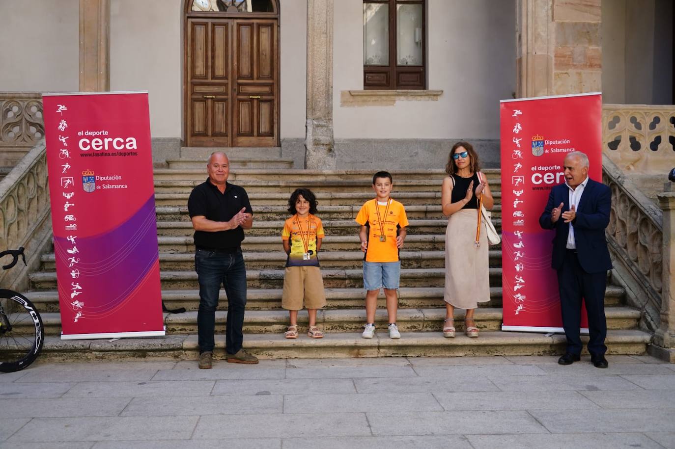 Gran fiesta en La Salina para entregar los premios a los mejores del Triatlón Escolar