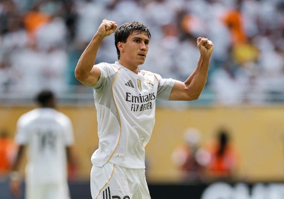 Gonzalo celebra su tanto.