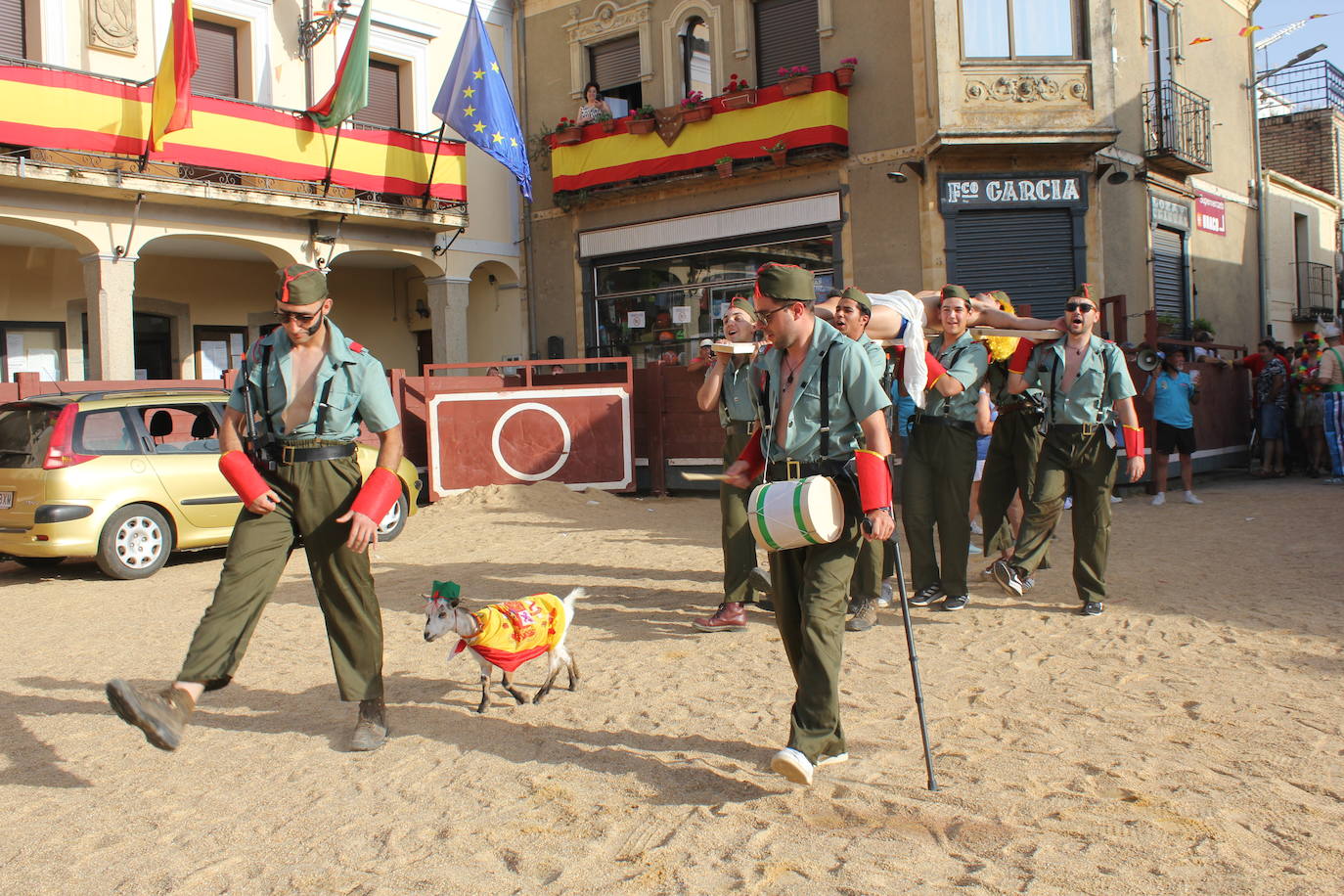 La Fuente de San Esteban: los amos del disfraz