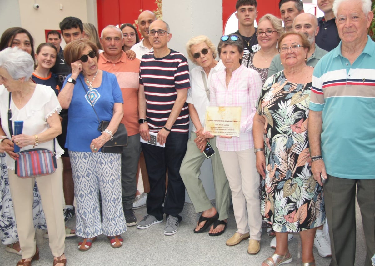 Imagen secundaria 1 - Villares homenajea a su olímpica Teresa Recio
