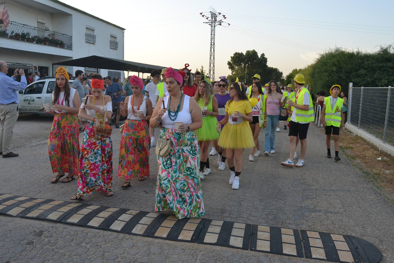 Creatividad y brillantes en el desfile de El Cubo de Don Sancho