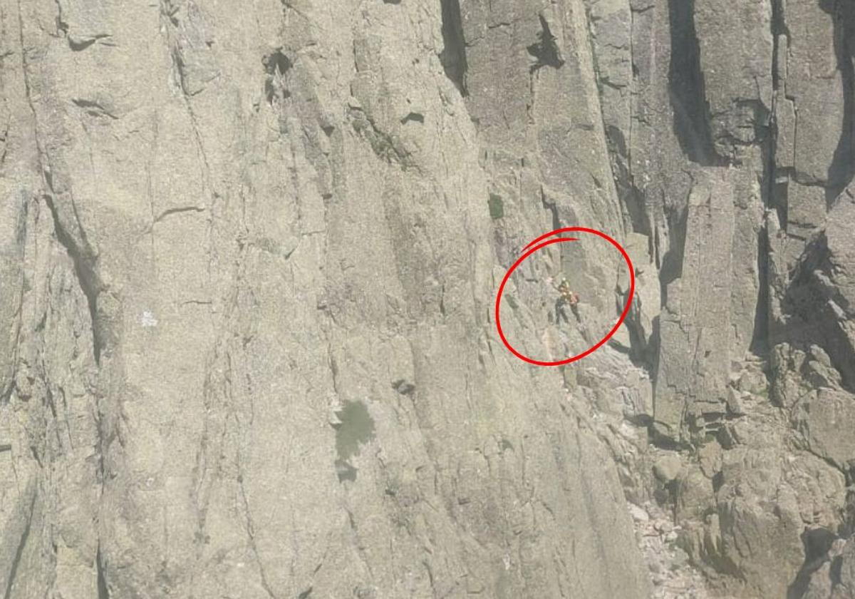 Imagen de efectivos de emergencias en la Cuerda de Los Galayos.