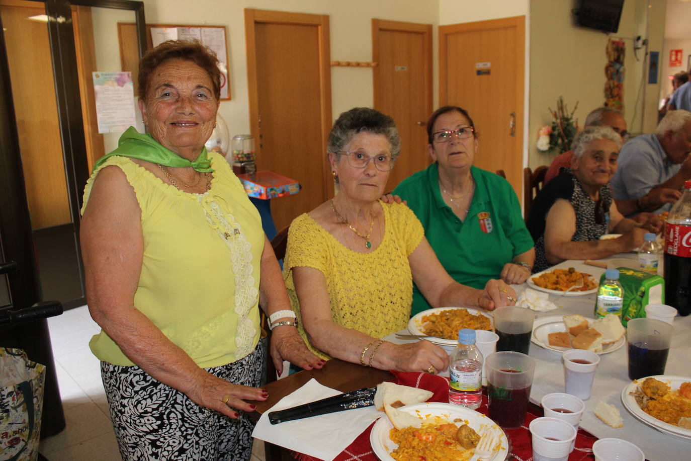 30 kilos de arroz y toneladas de felicidad en el adiós del Corpus de Sepulcro Hilario