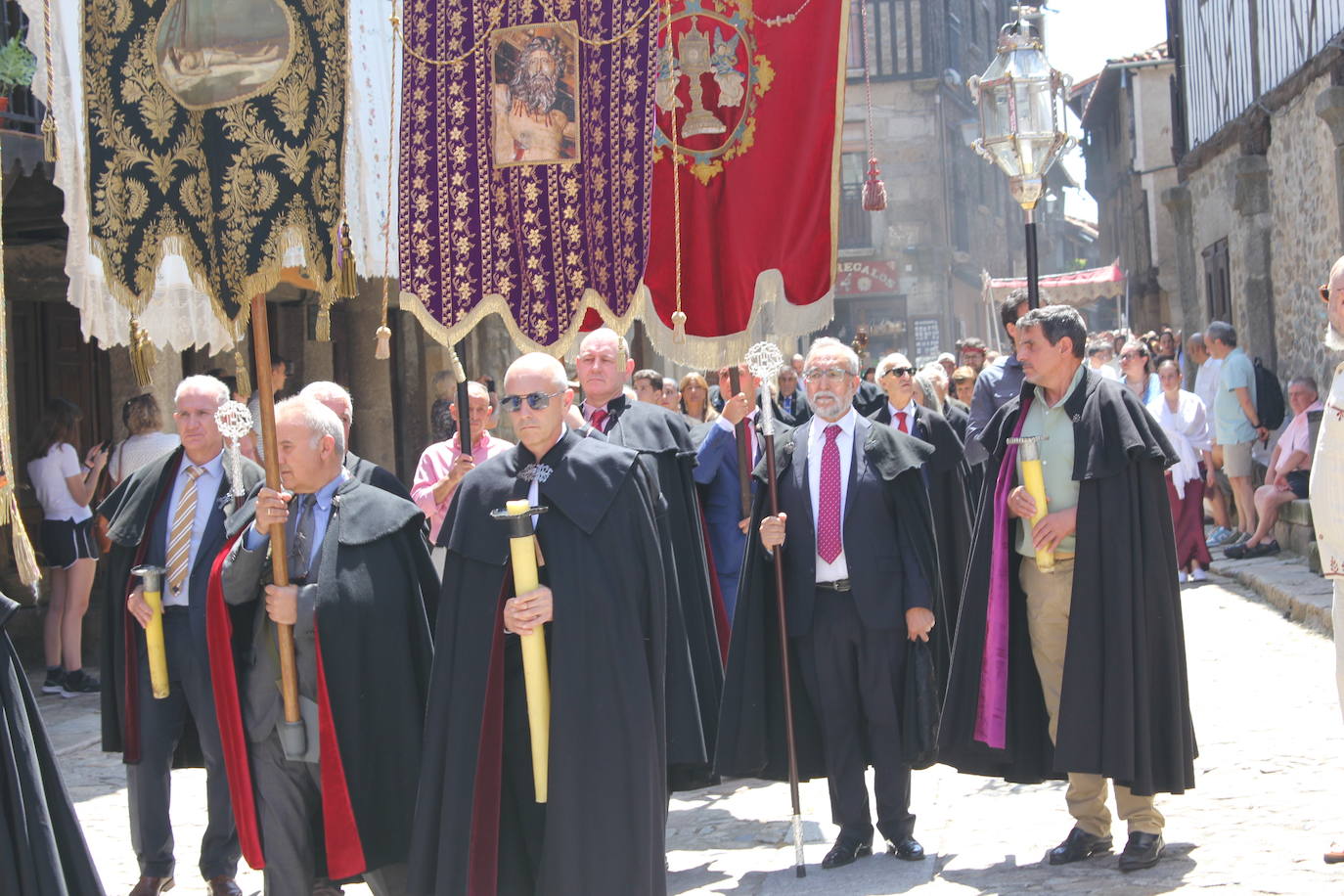 La Alberca exhibe toda su belleza en el Corpus Christi