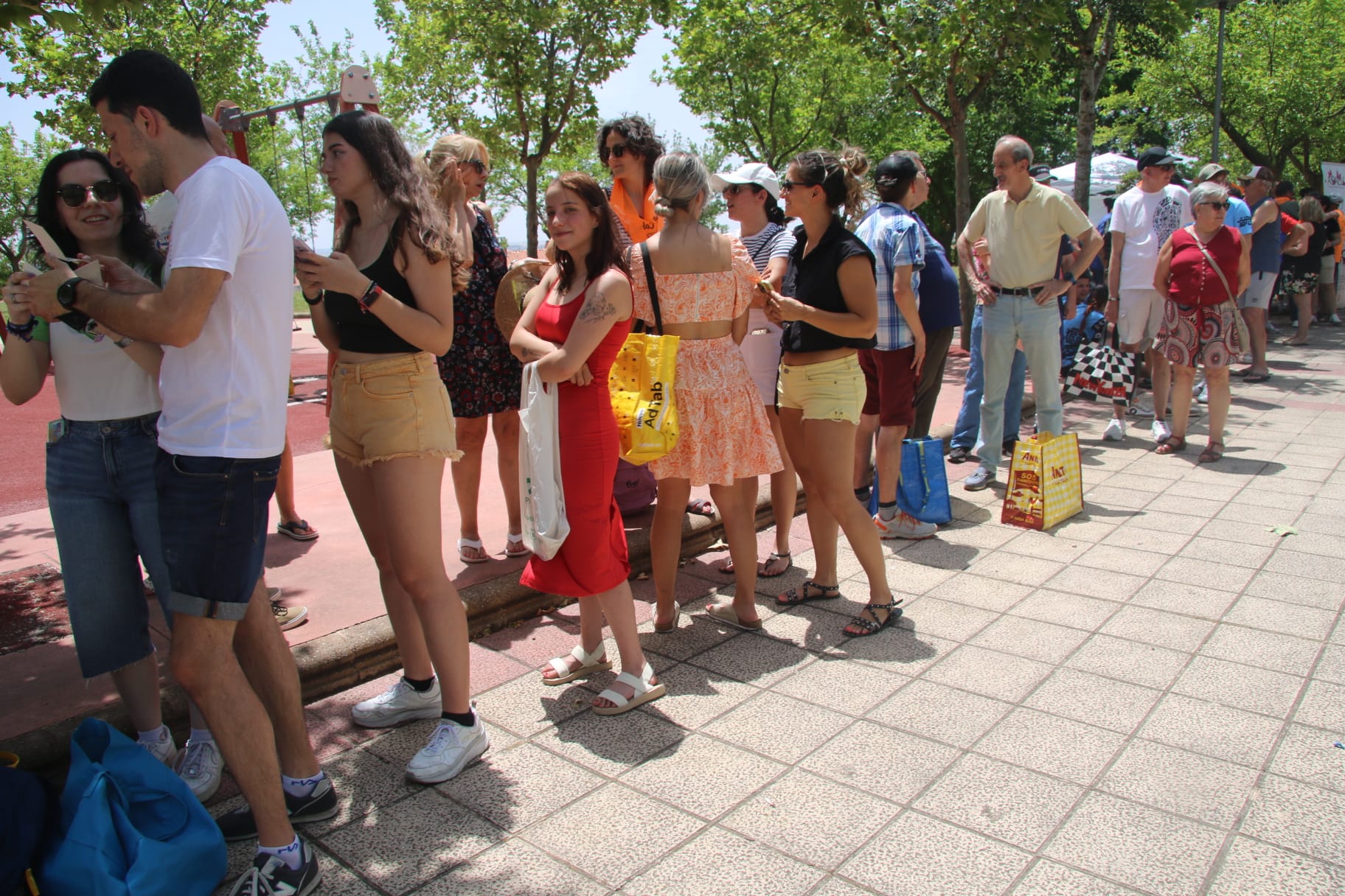 Cabrerizos presume de paella