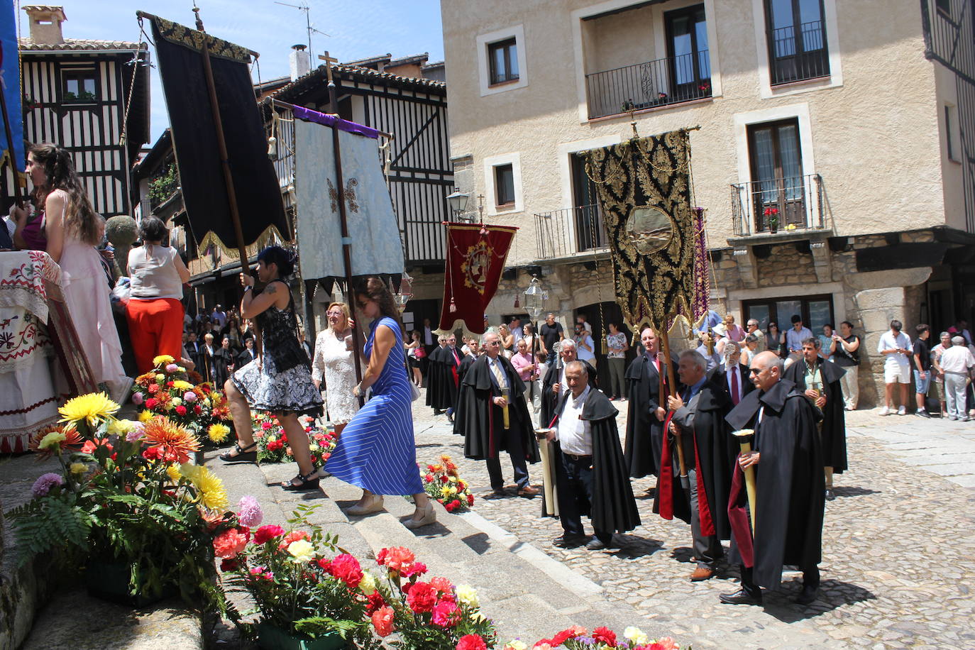 La Alberca exhibe toda su belleza en el Corpus Christi