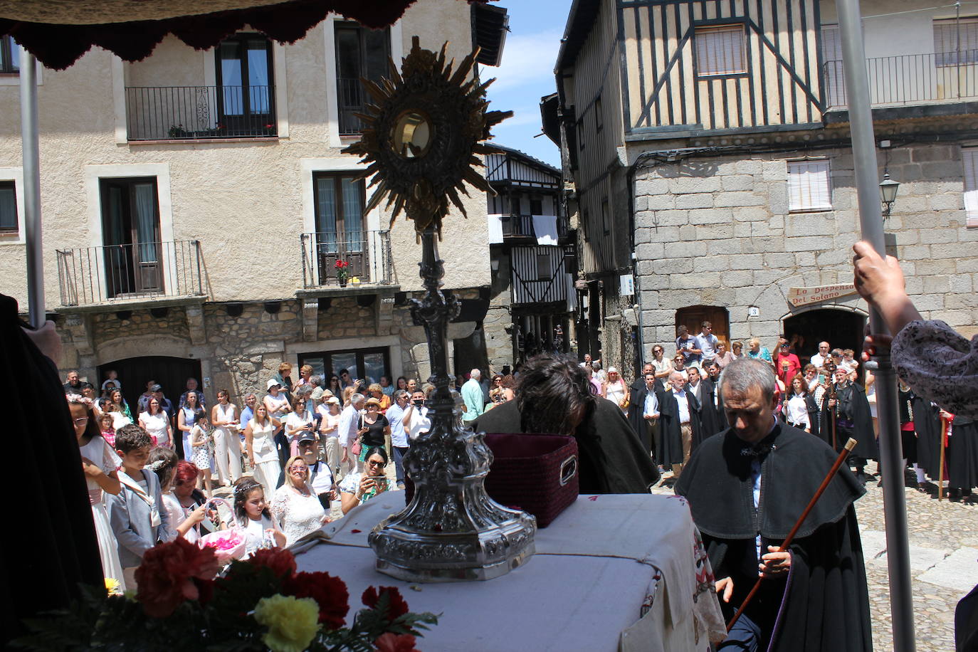 La Alberca exhibe toda su belleza en el Corpus Christi