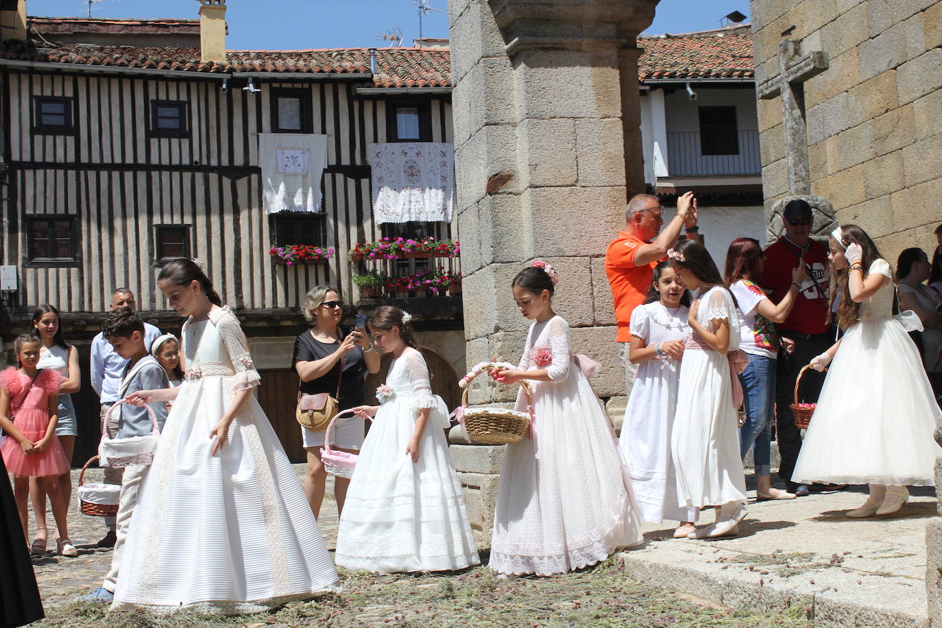 La Alberca exhibe toda su belleza en el Corpus Christi