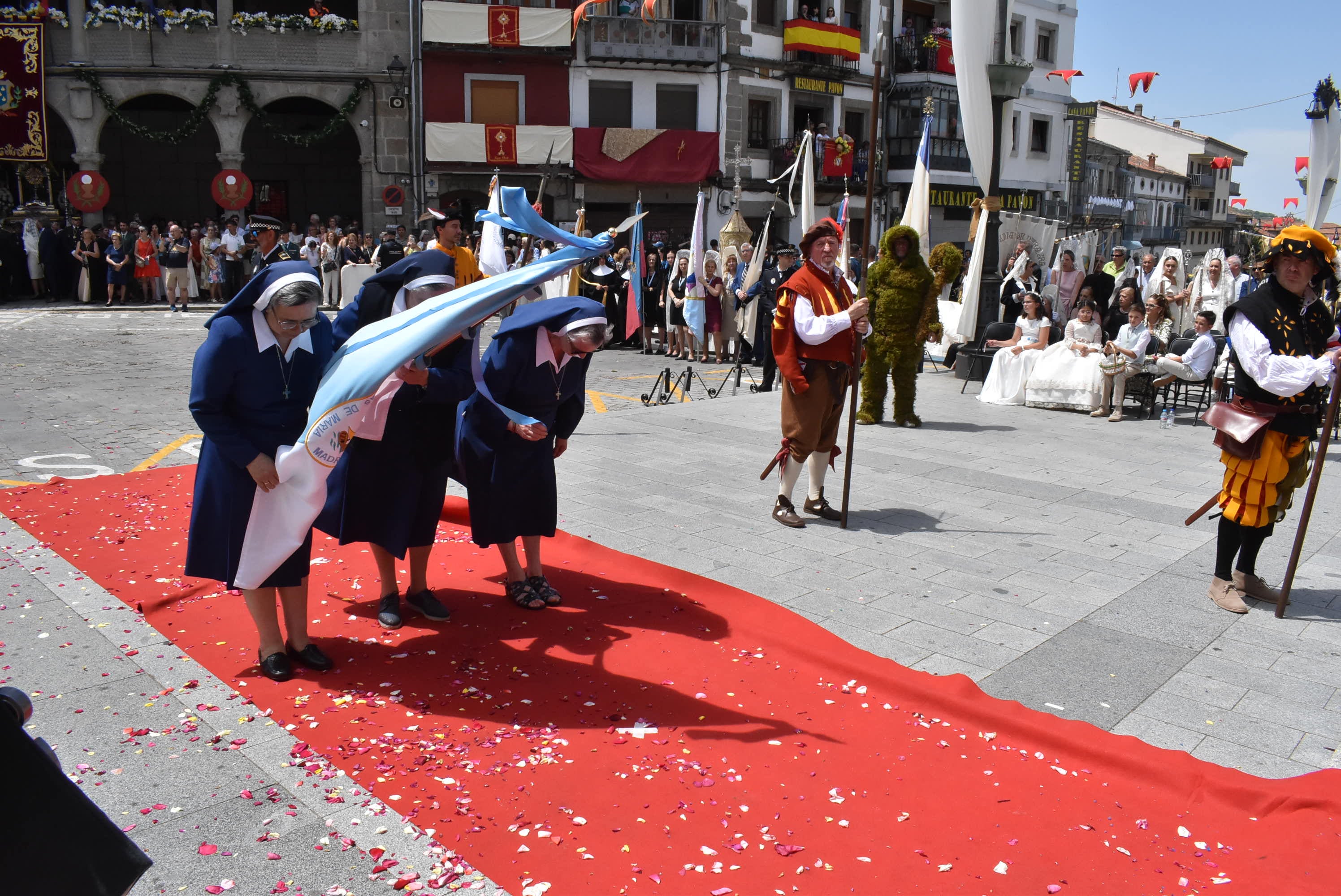 Béjar cumple un año más con la procesión del Corpus Christi como Fiesta de Interés Turístico Internacional