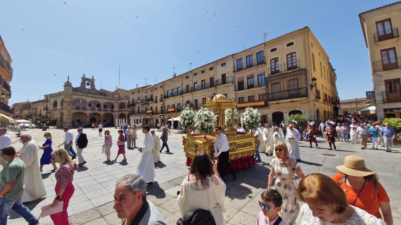 Ciudad Rodrigo arropa al Santísimo Sacramento