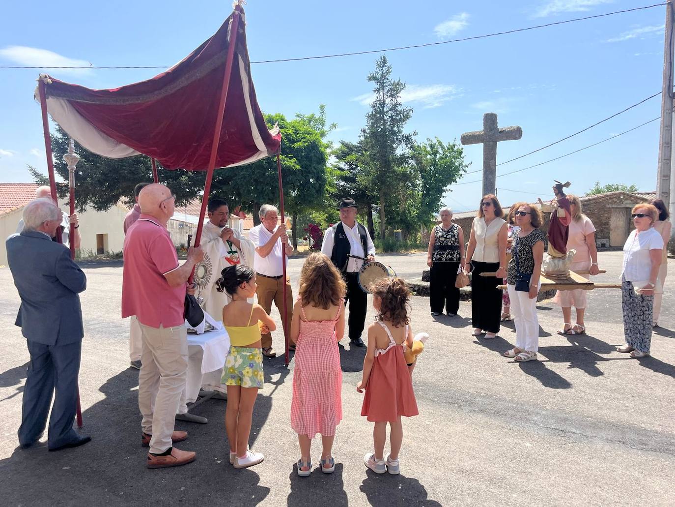 Día de celebración en La Sierpe por el Corpus Christi
