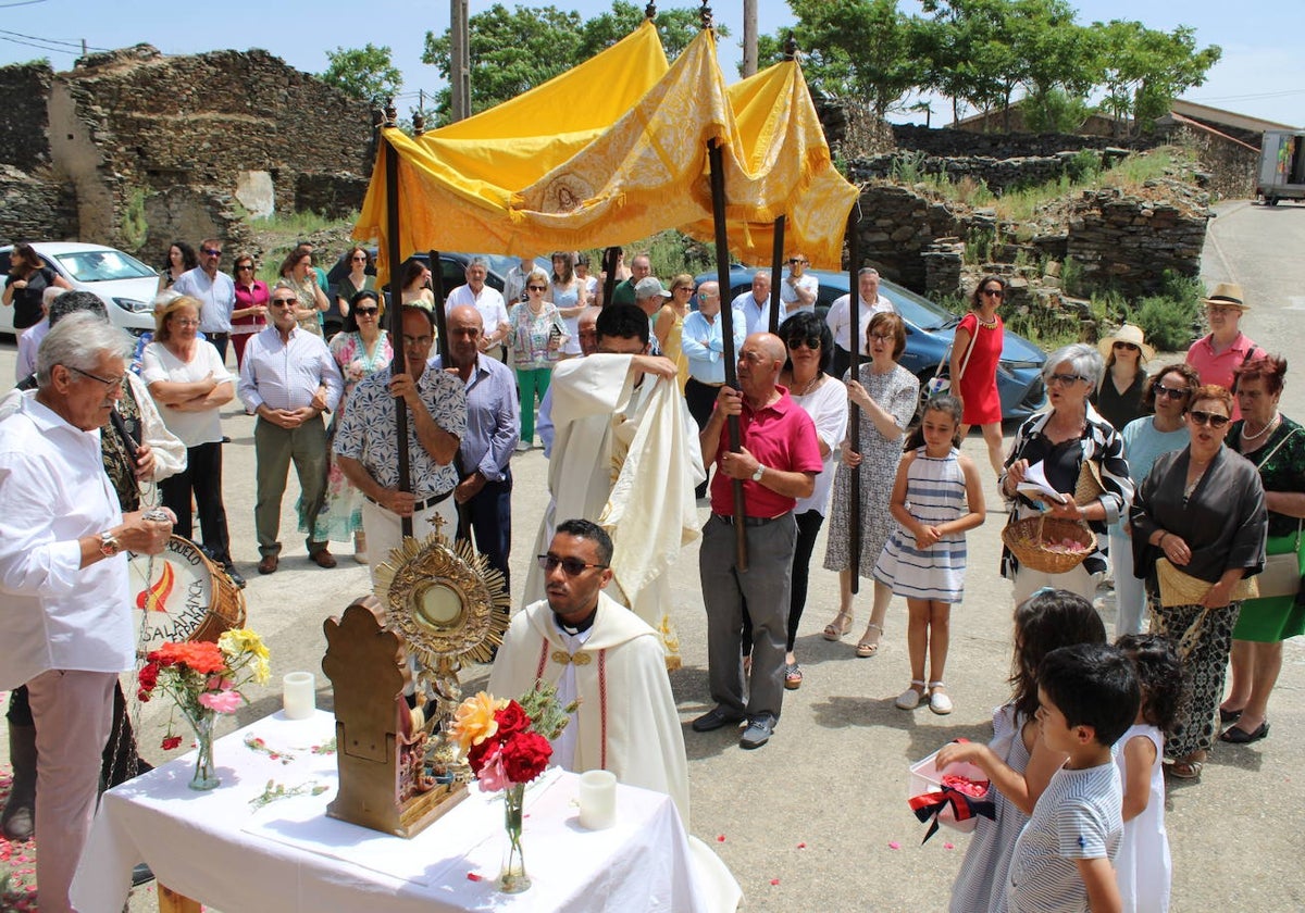 Solemne celebración de la Octava del Corpus en Salvatierra de Tormes
