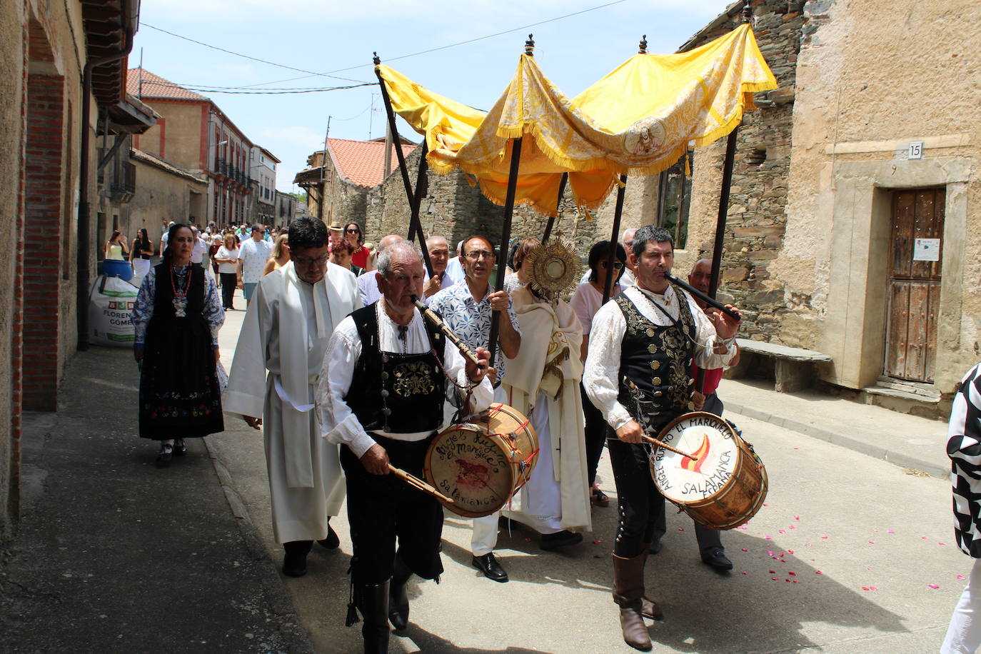 Solemne celebración de la Octava del Corpus en Salvatierra de Tormes