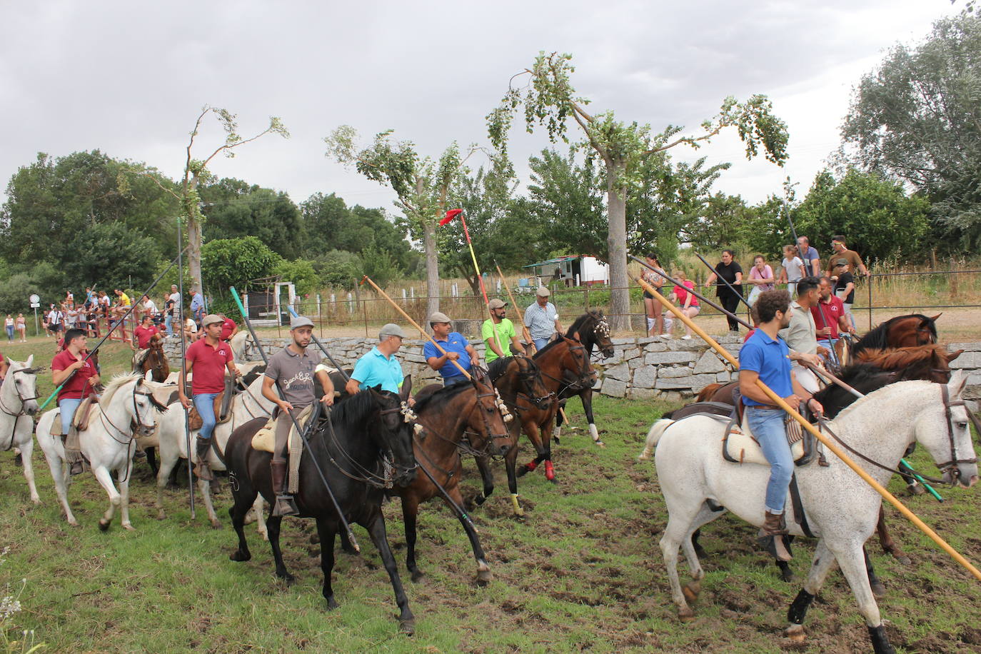 Último y trepidante encierro a caballo en Sancti Spíritus
