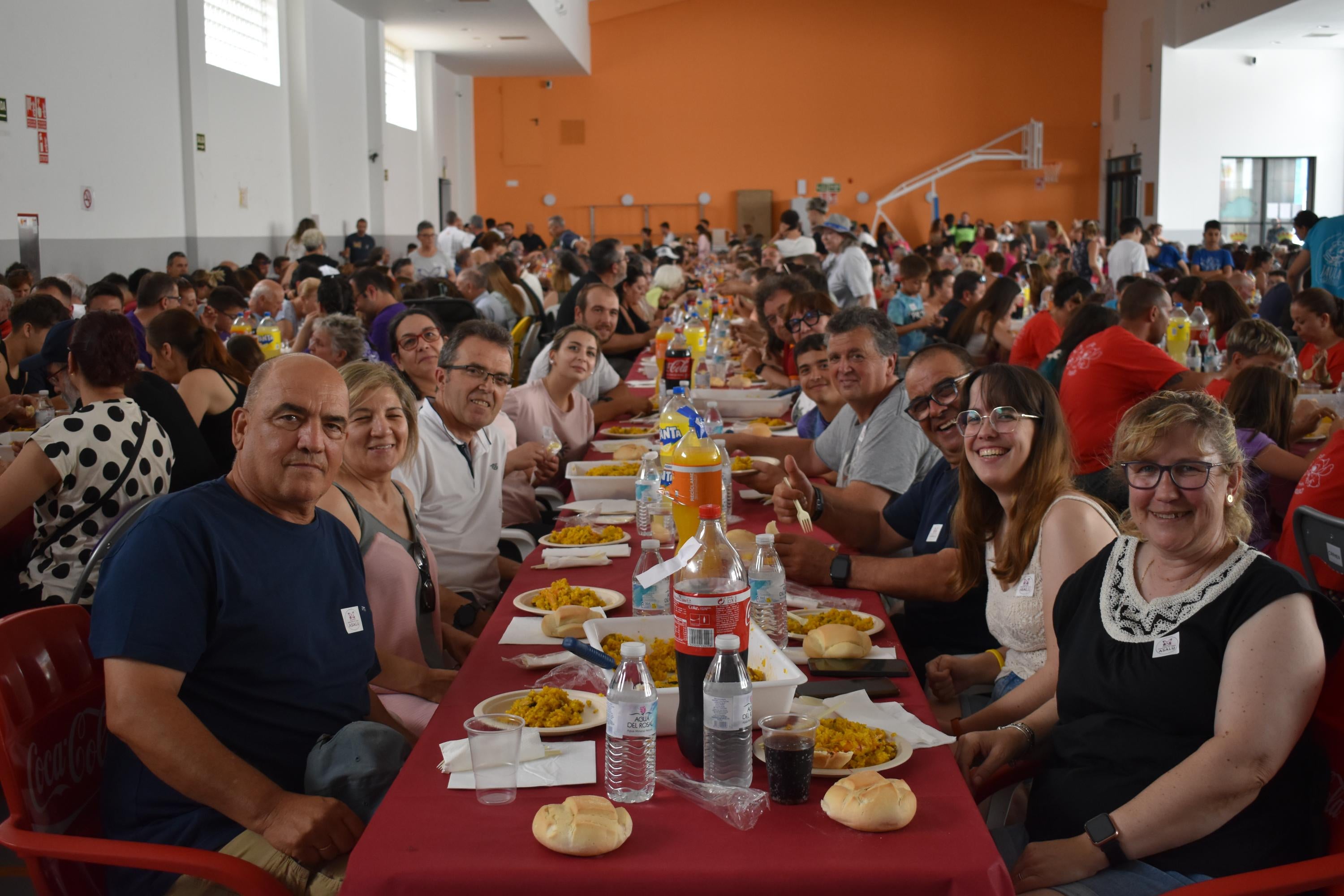Festín gastronómico en Villares de la Reina con 3.500 raciones de paella
