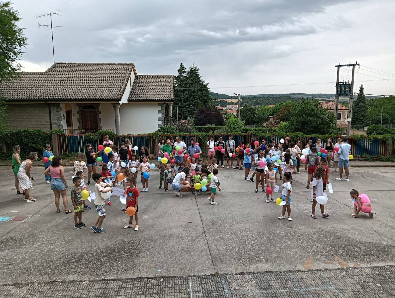 Animado y solidario final de curso en Linares de Riofrío