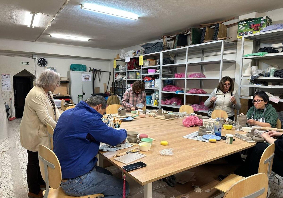 Uno de los talleres que ofrece a sus vecinos el Consistorio de Villamayor de Armuña.