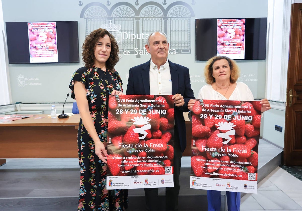 Pilar Sánchez, José Martín y Nieves García en la presentación de la Fiesta de la Fresa de Linares de Riofrío