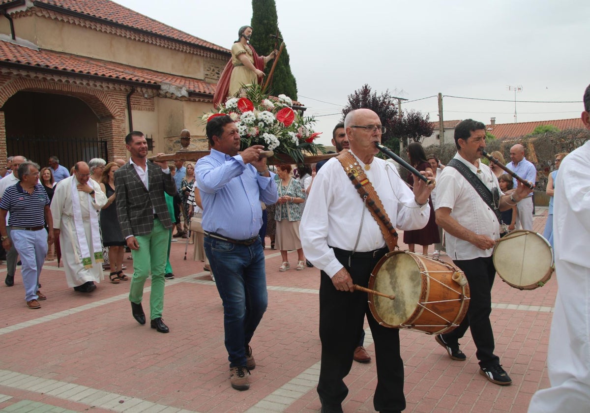 Garcihernández, fieles a su cita con San Juan