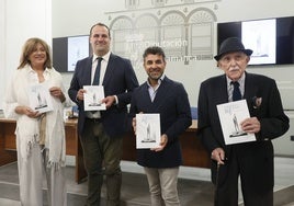 Isabel Bernardo, David Mingo, Ángel Martín y Luis Frayle, en la presentación del nuevo número de la revista Papeles del Martes