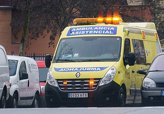 Imagen de una ambulancia del Sacyl.