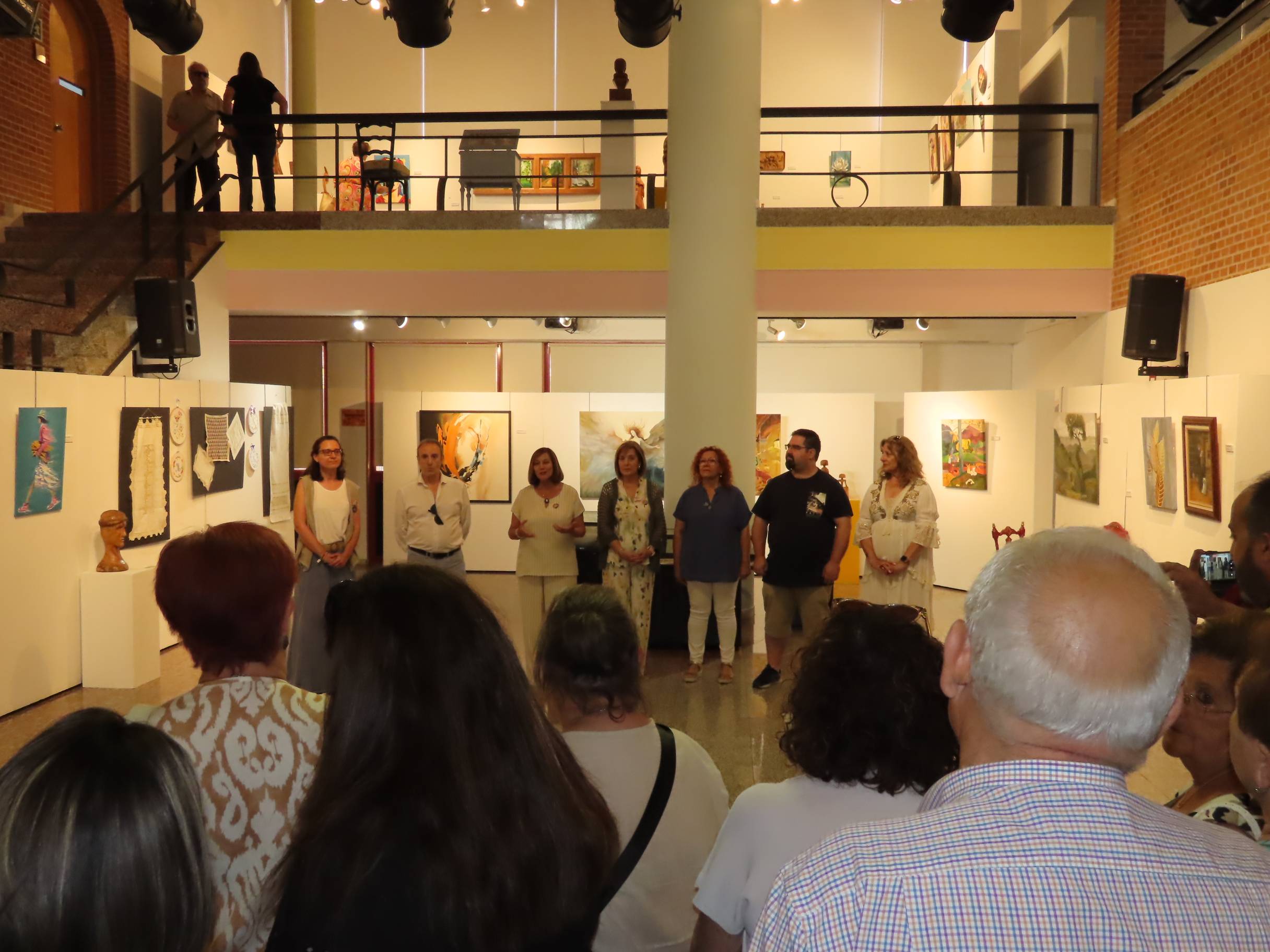 El resultado de un año de manualidades y arte en el zaguán de Peñaranda