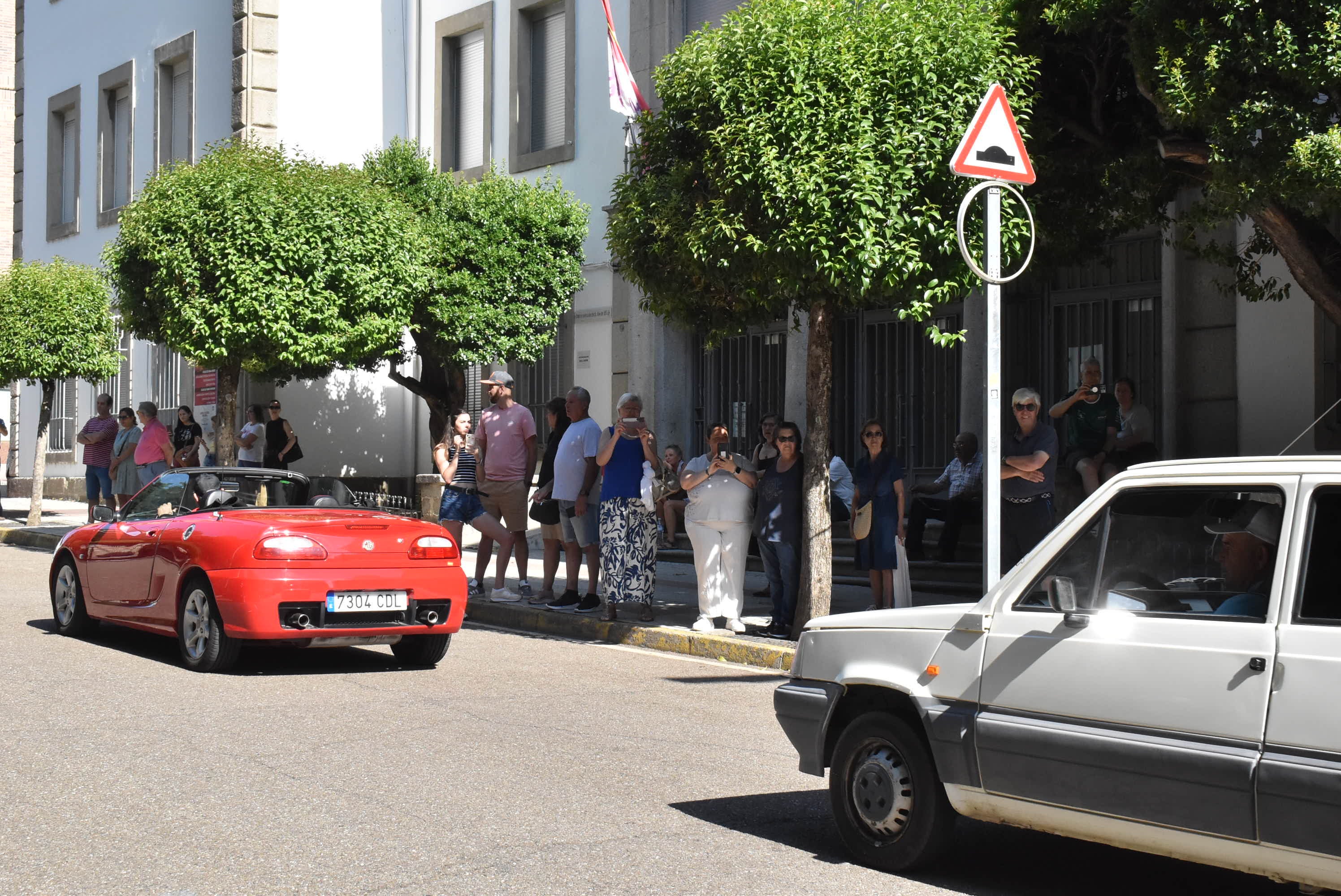 Éxito en la primera concentración de coches clásicos y vespas celebrada en Béjar