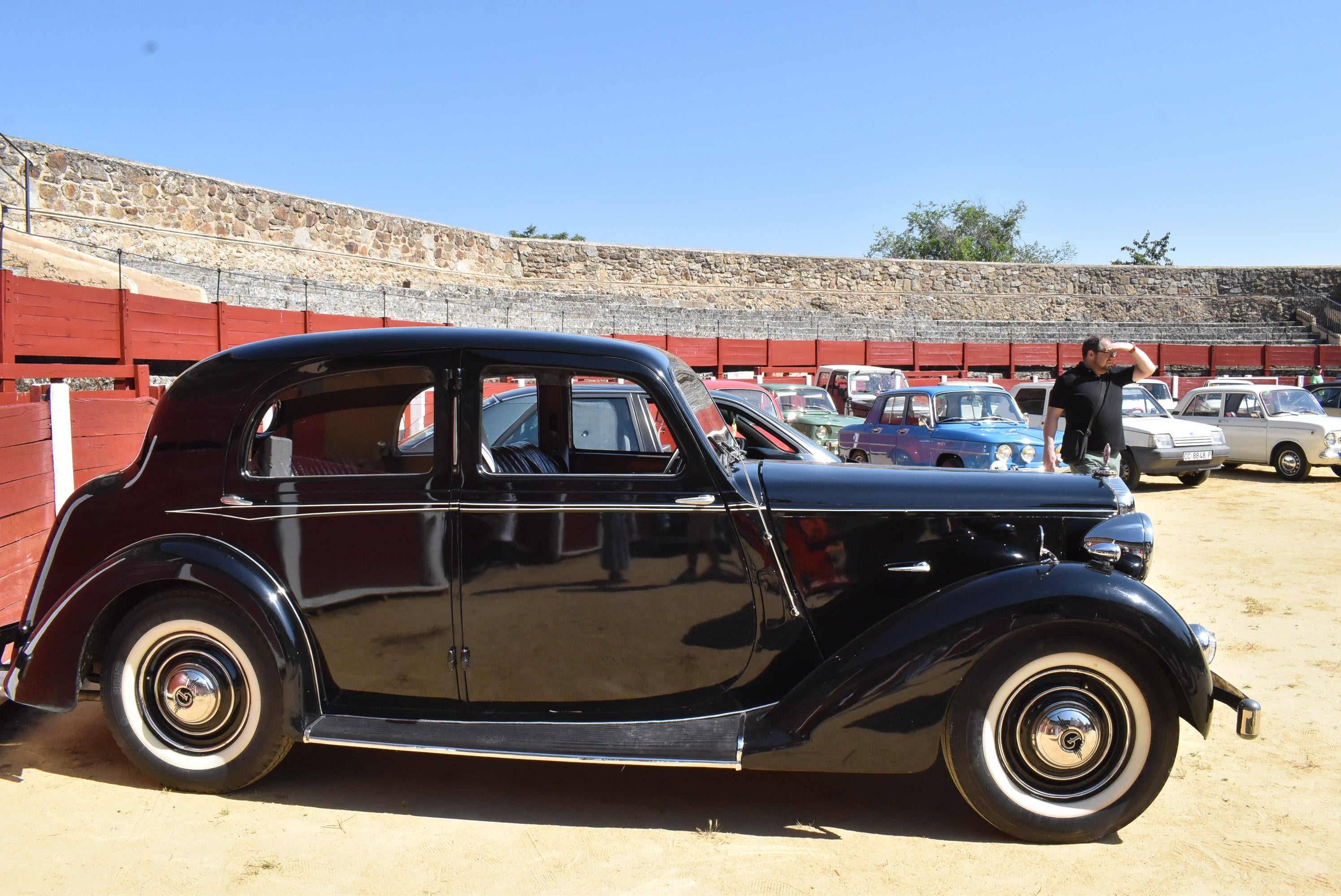 Éxito en la primera concentración de coches clásicos y vespas celebrada en Béjar