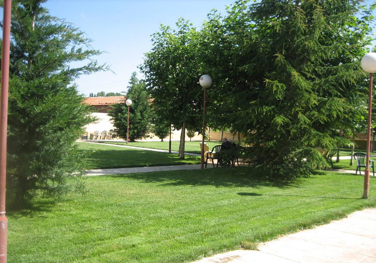 El espectacular jardín privado de Residencia Alaraz.