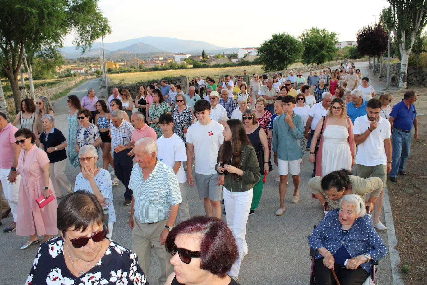 La Virgen de Valparaíso regresa a su ermita en Santibáñez de Béjar